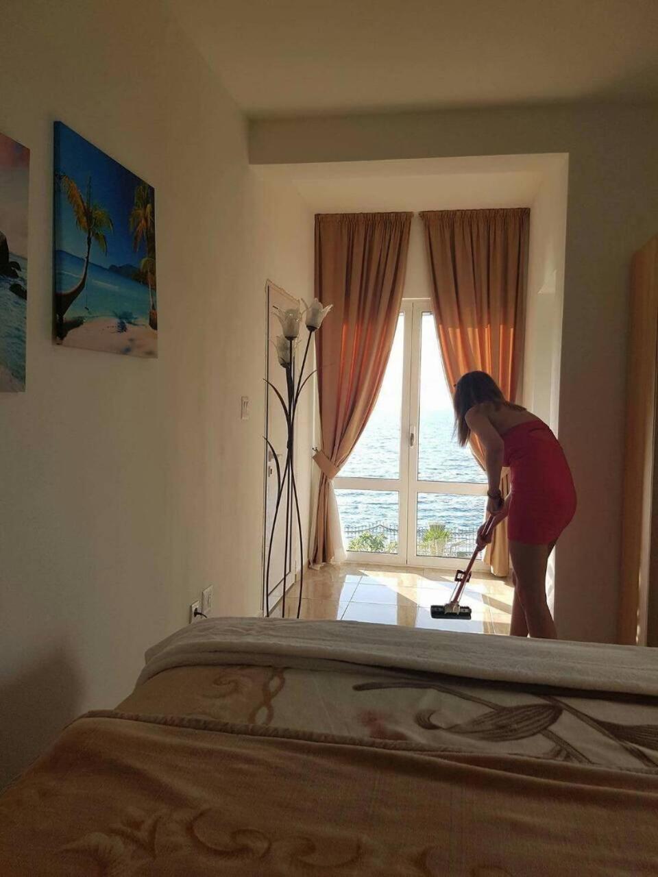 Apartments Stuart Utjeha Zewnętrze zdjęcie